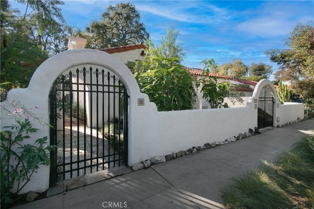 4905 Alhama, Woodland Hills, CA 91364