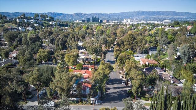4905 Alhama, Woodland Hills, CA 91364