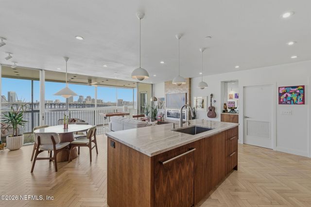 1560 LANCASTER Terrace 1006, Jacksonville, FL 32204