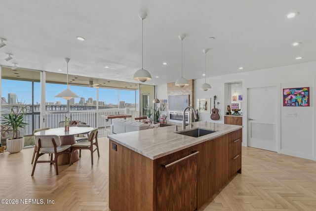 1560 LANCASTER Terrace 1006, Jacksonville, FL 32204