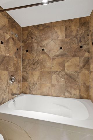 2304 Britwood Lane SW, Rochester, MN 55902