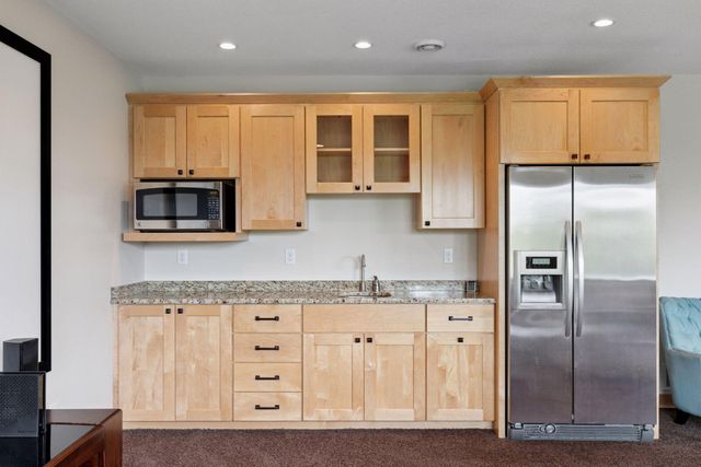 2304 Britwood Lane SW, Rochester, MN 55902