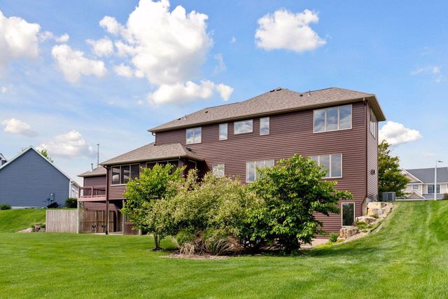 2304 Britwood Lane SW, Rochester, MN 55902