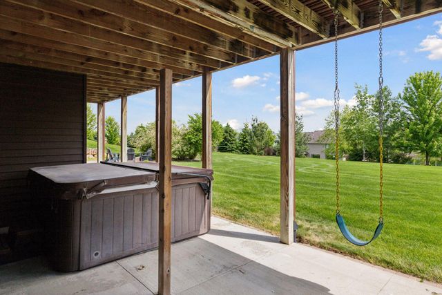 2304 Britwood Lane SW, Rochester, MN 55902