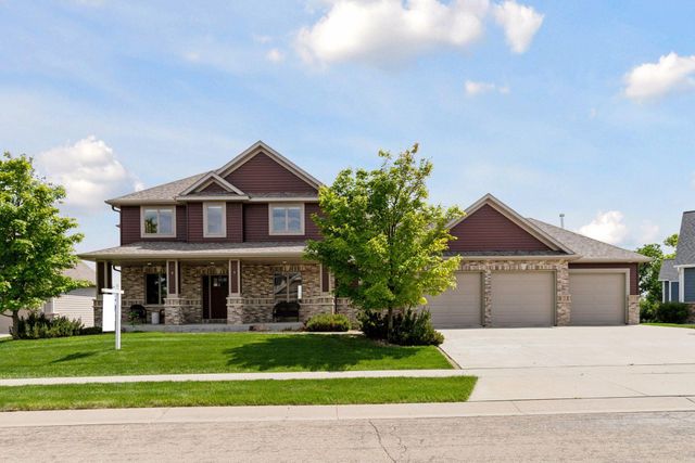2304 Britwood Lane SW, Rochester, MN 55902