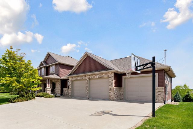 2304 Britwood Lane SW, Rochester, MN 55902