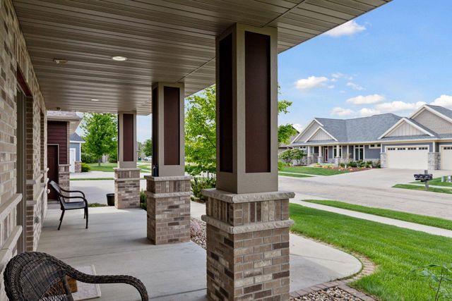 2304 Britwood Lane SW, Rochester, MN 55902