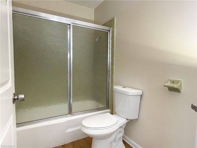 323 Dania ST, Lehigh Acres, FL 33936