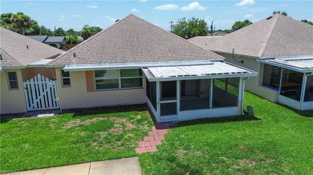 323 Dania ST, Lehigh Acres, FL 33936