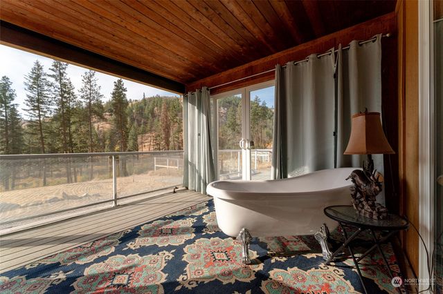 4180 Washington Creek, Chelan, WA 98816