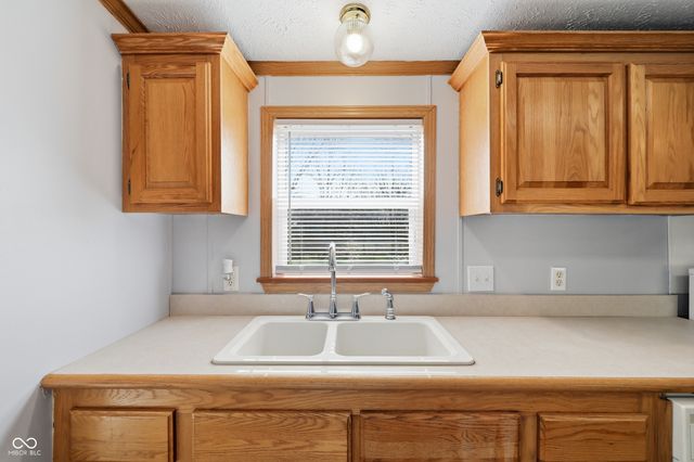 6761 E Centenary Road, Mooresville, IN 46158