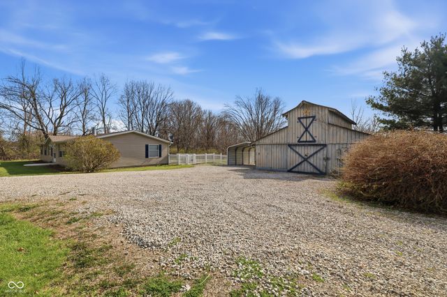 6761 E Centenary Road, Mooresville, IN 46158