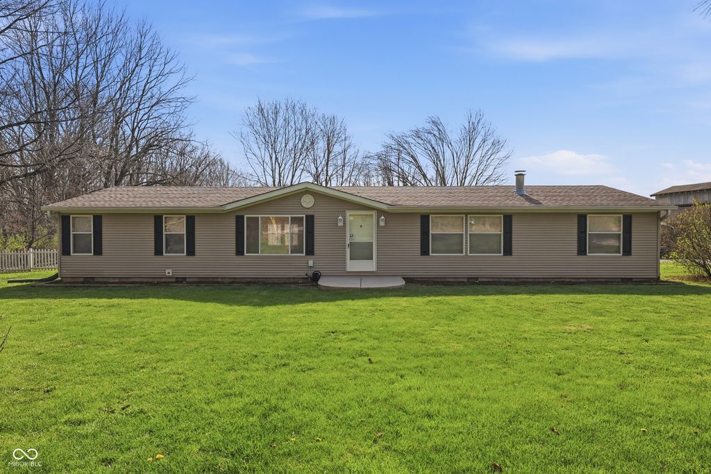 6761 E Centenary Road, Mooresville, IN 46158