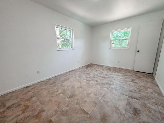 2612 S 29th Street, Fort Pierce, FL 34981