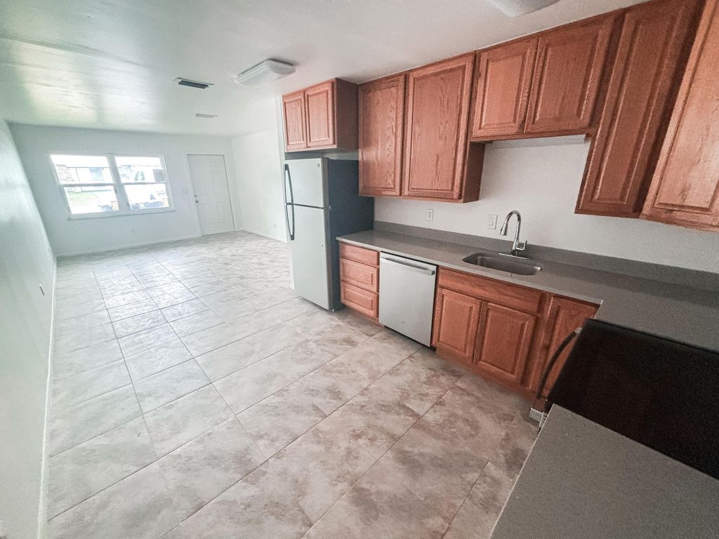 2612 S 29th Street, Fort Pierce, FL 34981