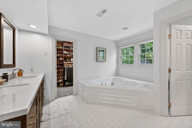 23 EASTPORT CT, Lutherville Timonium, MD 21093