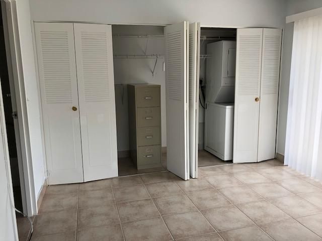 370 Saxony Trail, Delray Beach, FL 33446