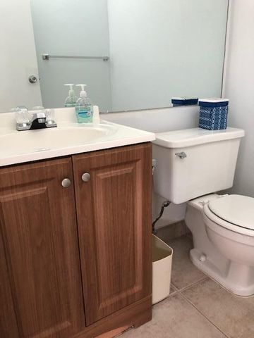 370 Saxony Trail, Delray Beach, FL 33446
