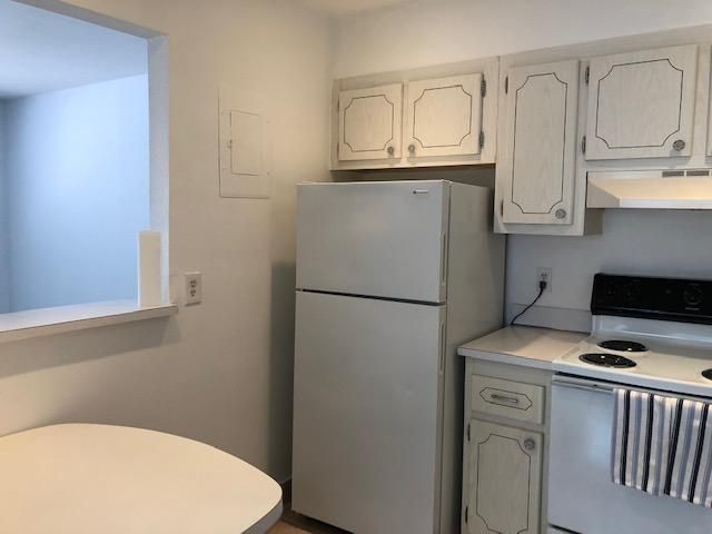 370 Saxony Trail, Delray Beach, FL 33446