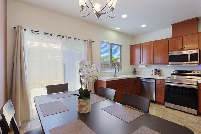 1494 Hearthsong Dr, Manteca, CA 95337