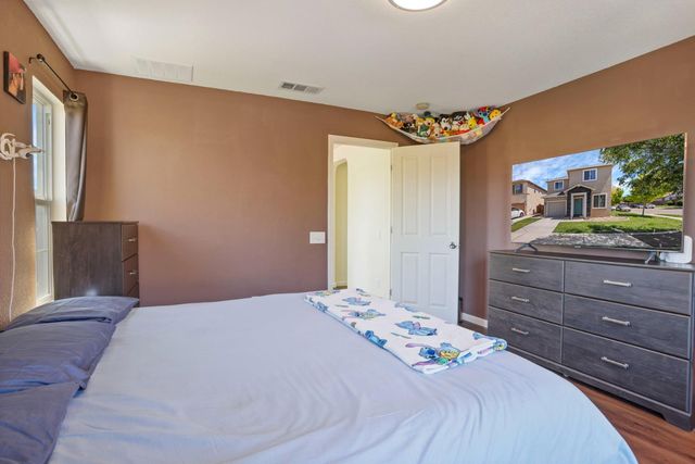 1494 Hearthsong Dr, Manteca, CA 95337