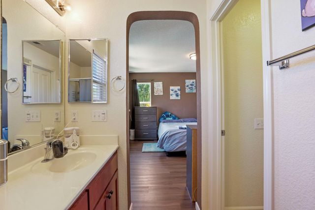1494 Hearthsong Dr, Manteca, CA 95337
