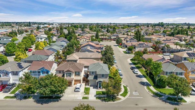 1494 Hearthsong Dr, Manteca, CA 95337