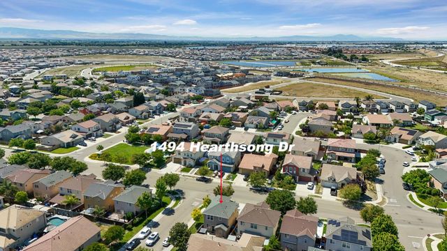 1494 Hearthsong Dr, Manteca, CA 95337