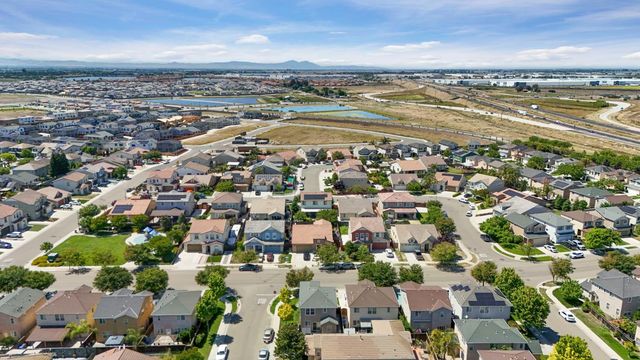 1494 Hearthsong Dr, Manteca, CA 95337