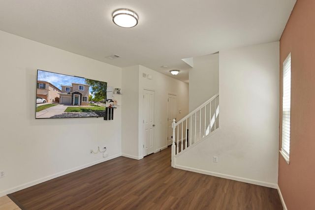 1494 Hearthsong Dr, Manteca, CA 95337