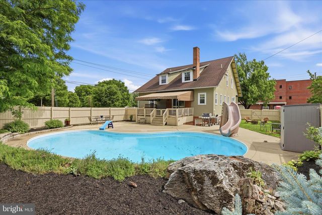 531 FRONT ST, Lititz, PA 17543