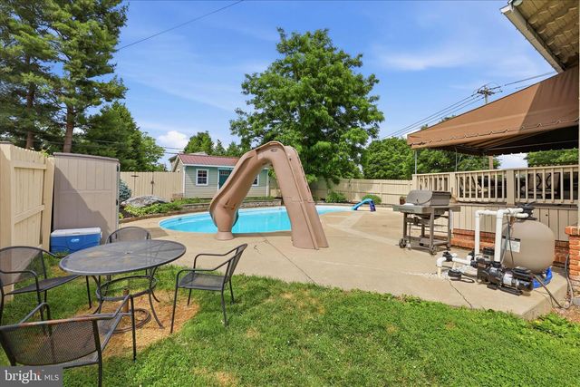 531 FRONT ST, Lititz, PA 17543
