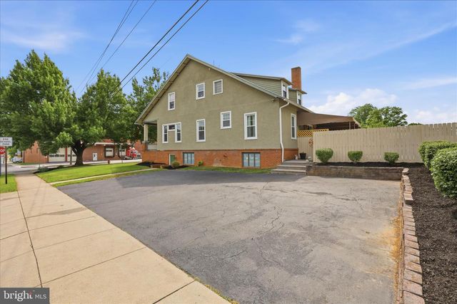 531 FRONT ST, Lititz, PA 17543