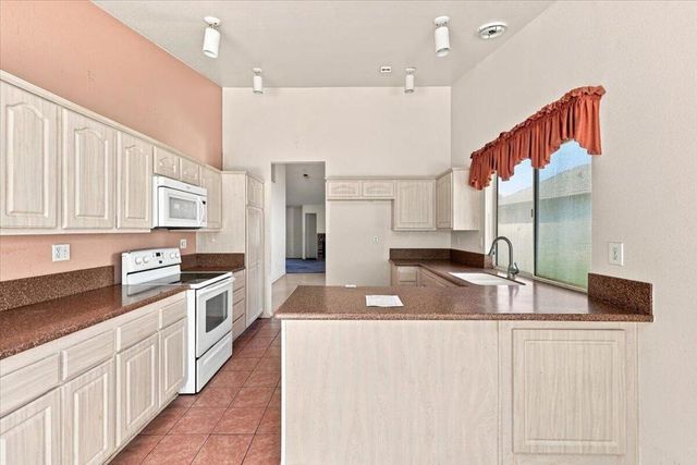 10780 Bel Air Drive, Cherry Valley, CA 92223