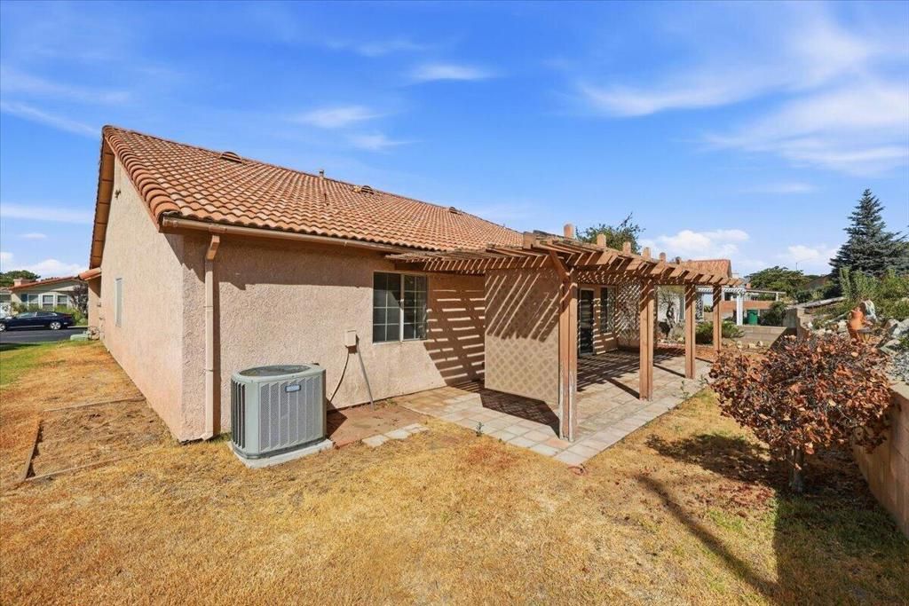 Image 34 of property listing at 10780 Bel Air Drive, Cherry Valley, CA 92223