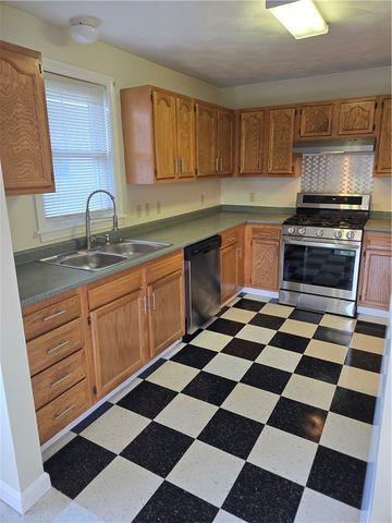 98 Hamilton Street, Providence, RI 02907