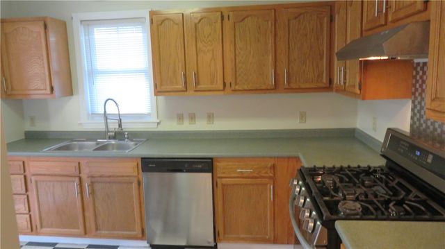 98 Hamilton Street, Providence, RI 02907