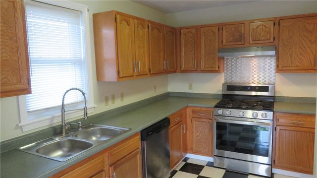 98 Hamilton Street, Providence, RI 02907