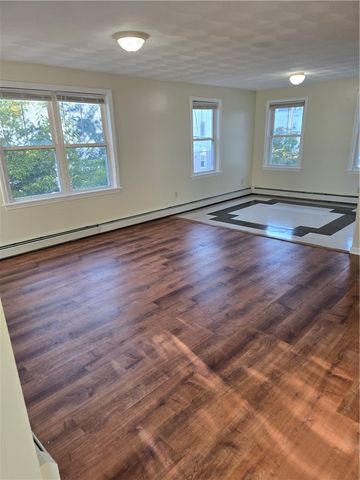 98 Hamilton Street, Providence, RI 02907