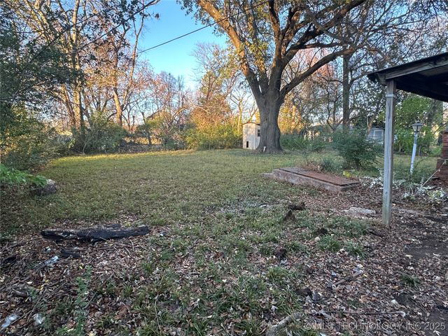 1725 E Elm Lane, Okmulgee, OK 74447