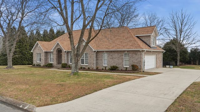 201 Victoria Ct, Tullahoma, TN 37388