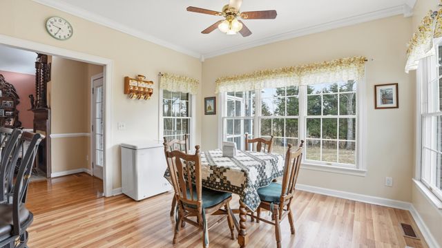 201 Victoria Ct, Tullahoma, TN 37388