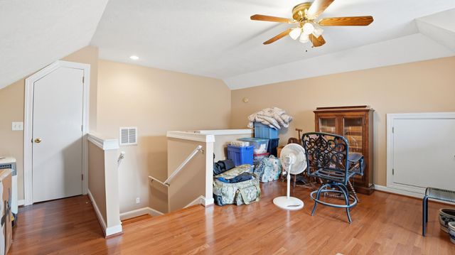 201 Victoria Ct, Tullahoma, TN 37388