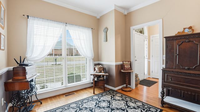 201 Victoria Ct, Tullahoma, TN 37388