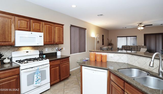 12648 N Golden Jubilee Drive, Marana, AZ 85653