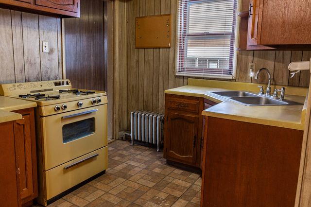 3808 Euclid Avenue, East Chicago, IN 46312