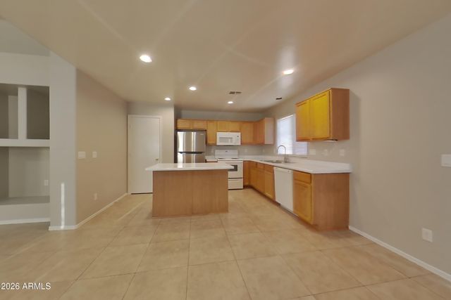 8006 W PIMA Street, Phoenix, AZ 85043