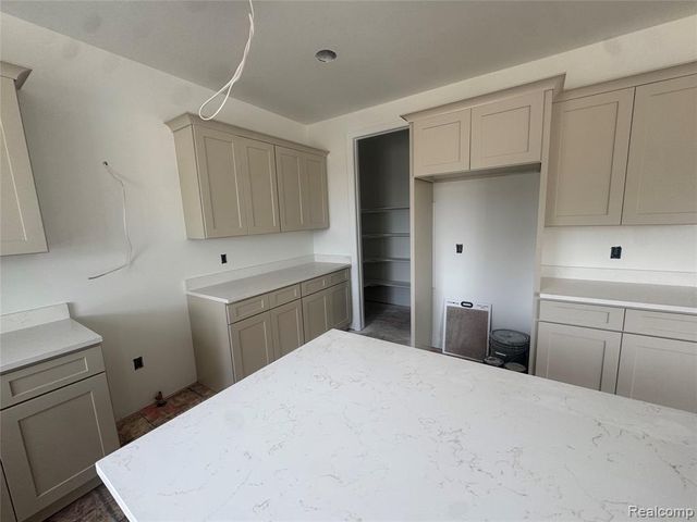 24314 Sawgrass Drive, Macomb, MI 48042