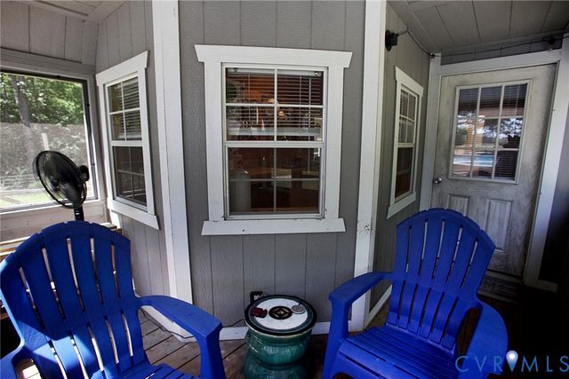 95 Fish Brax Ln, Hague, VA 22469
