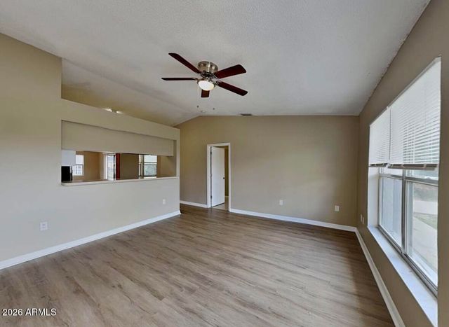 8907 W ROMA Avenue, Phoenix, AZ 85037